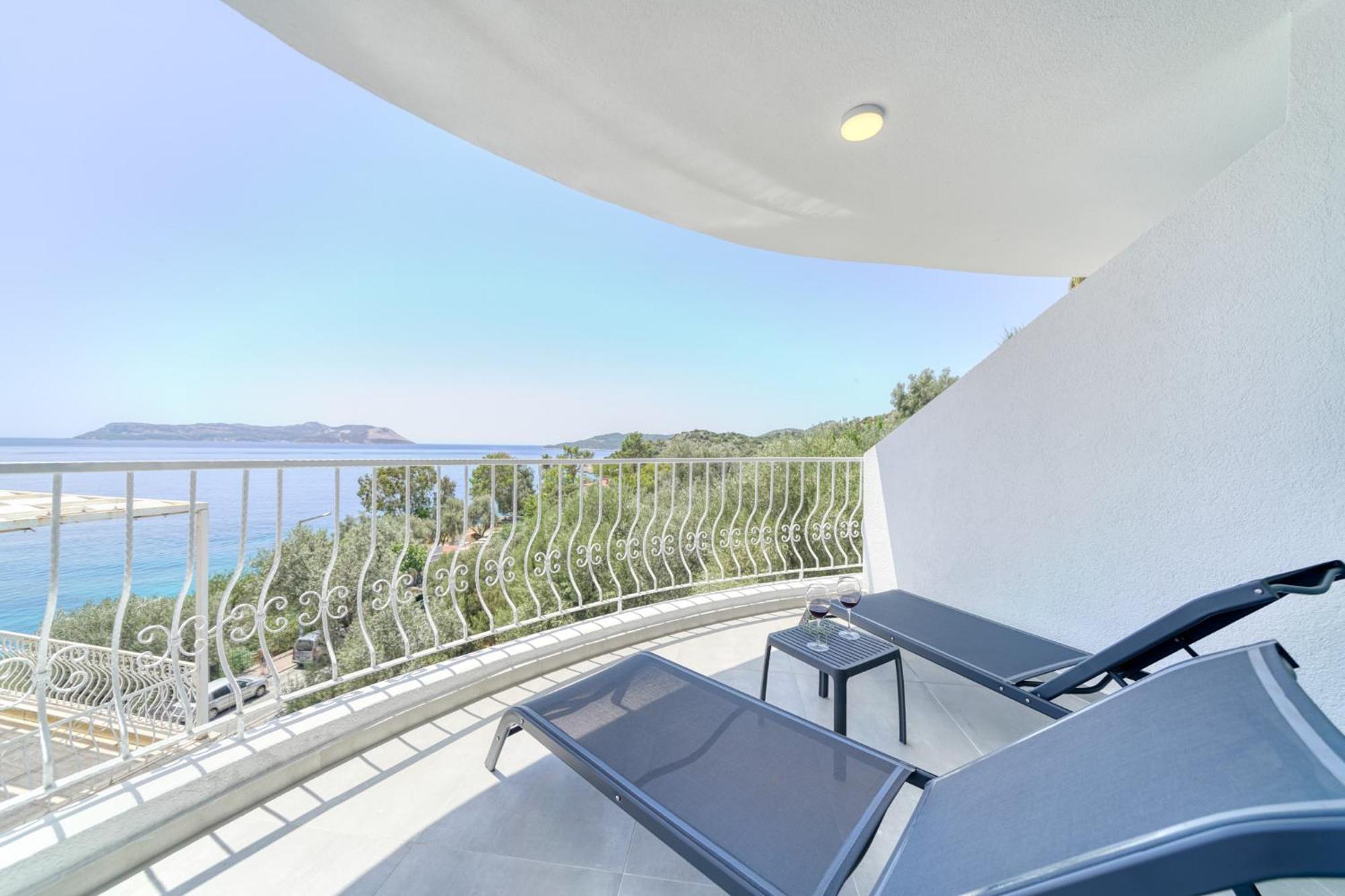 Bluenook Suites Kas Exterior photo